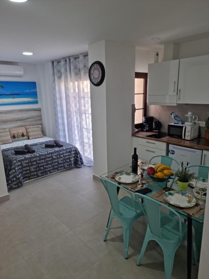 Apartamentos Elemar Free Luggage Storage Málaga Exteriör bild