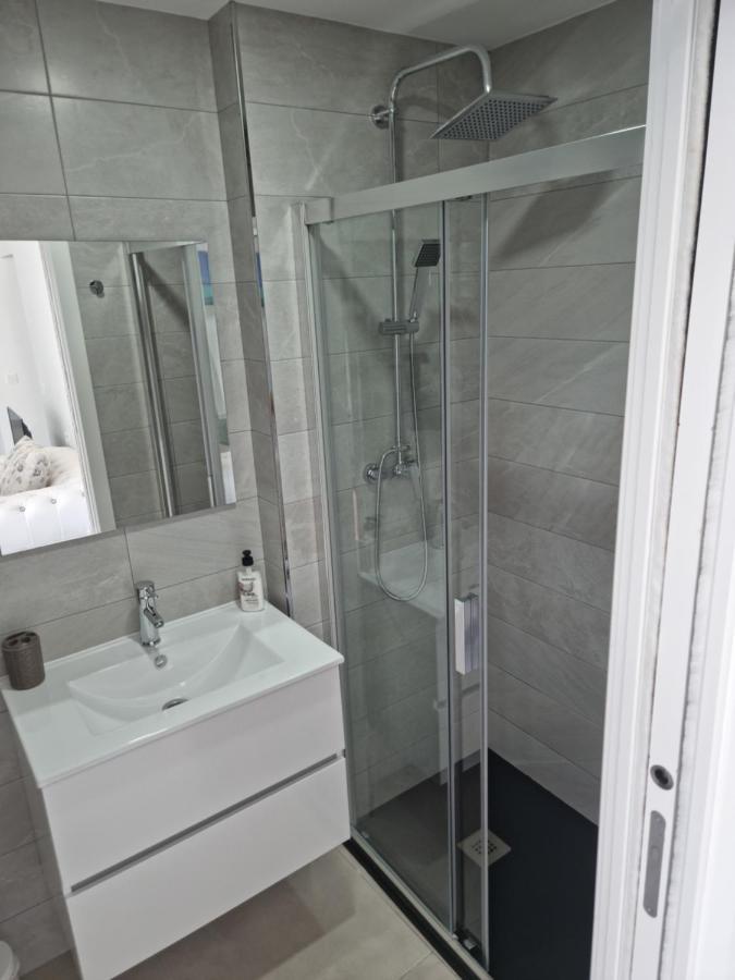 Apartamentos Elemar Free Luggage Storage Málaga Exteriör bild