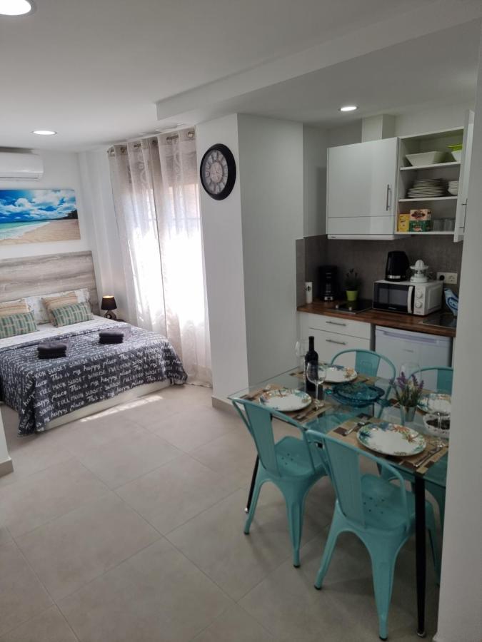 Apartamentos Elemar Free Luggage Storage Málaga Exteriör bild
