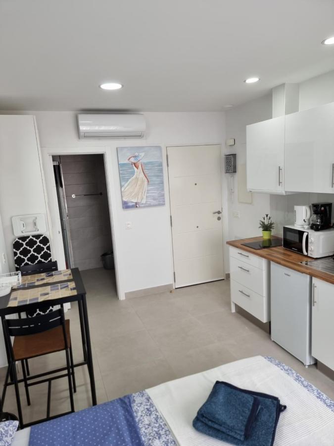Apartamentos Elemar Free Luggage Storage Málaga Exteriör bild
