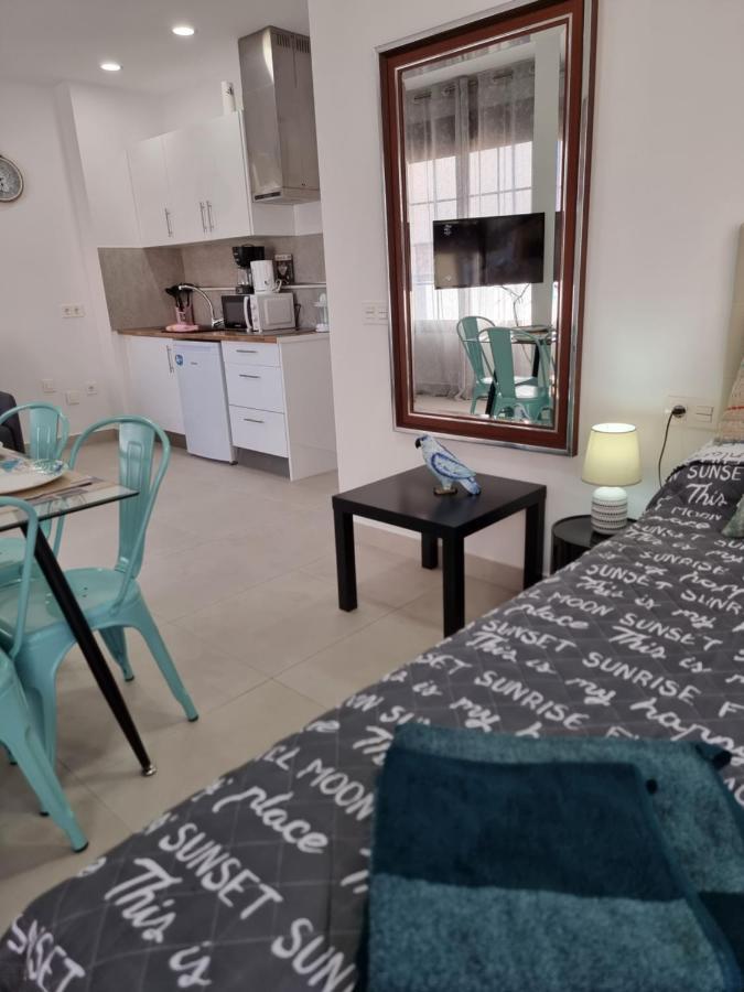 Apartamentos Elemar Free Luggage Storage Málaga Exteriör bild