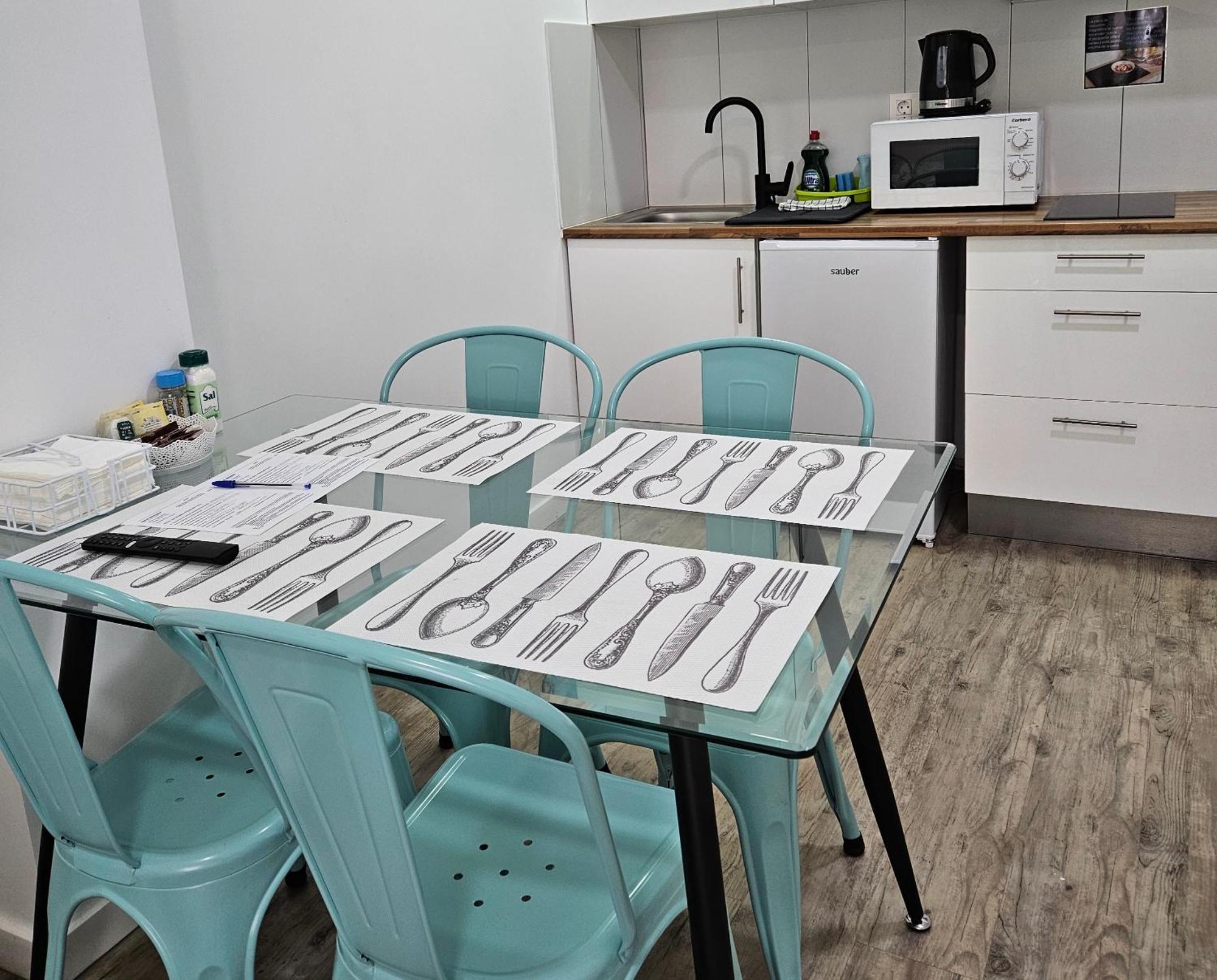 Apartamentos Elemar Free Luggage Storage Málaga Exteriör bild